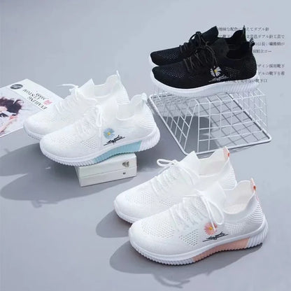 Summer Small White Shoes for Women's Casual Flying Knitted Shoes Comfortable Soft Sole Breathable Running Students' Shoes
