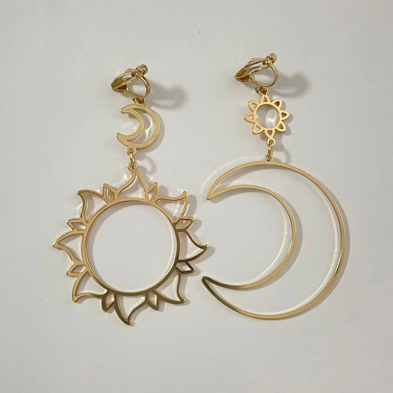 Korean Temperament Gold Color Butterfly Earrings Fashion Simple Hollow Out Geometric Clip on Earrings for Women Without Piercing