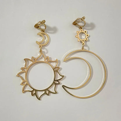Korean Temperament Gold Color Butterfly Earrings Fashion Simple Hollow Out Geometric Clip on Earrings for Women Without Piercing