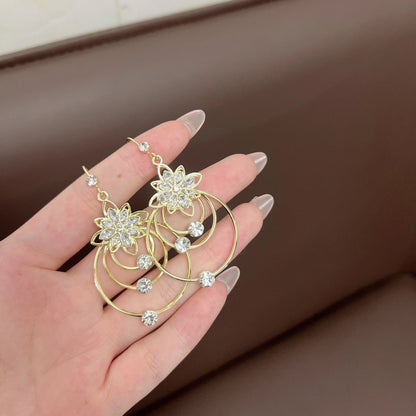French Elegance Personality Flower Circle Exquisite Earrings for Women Light Luxury Inlay Drill Earrings Party Jewelry Accessory