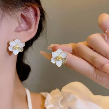 925 Silver Needle Korean Fashion Crystal Flower Earrings For Women Jewelry 2026 Trending  Women's French Pearl Earrings z40