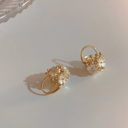 2022 Korean New Exquisite Sweet Shell Flower Ball Earrings Fashion Temperament Versatile Earrings Female Jewelry Party Gifts