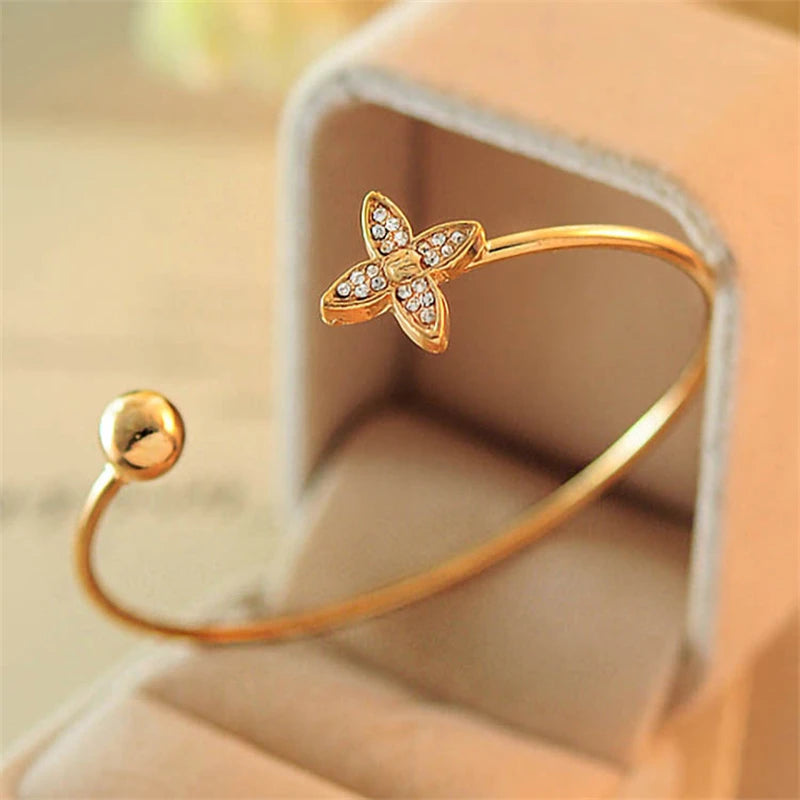 New Fashion Luxury Sweet Bow Zircon Silver Color Copper Open Bracelets for Women Shiny Full of Rhinestone Jewelry Party Gift