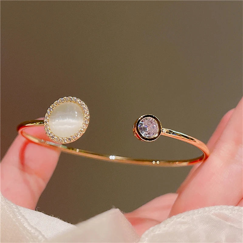 New Fashion Luxury Sweet Bow Zircon Silver Color Copper Open Bracelets for Women Shiny Full of Rhinestone Jewelry Party Gift