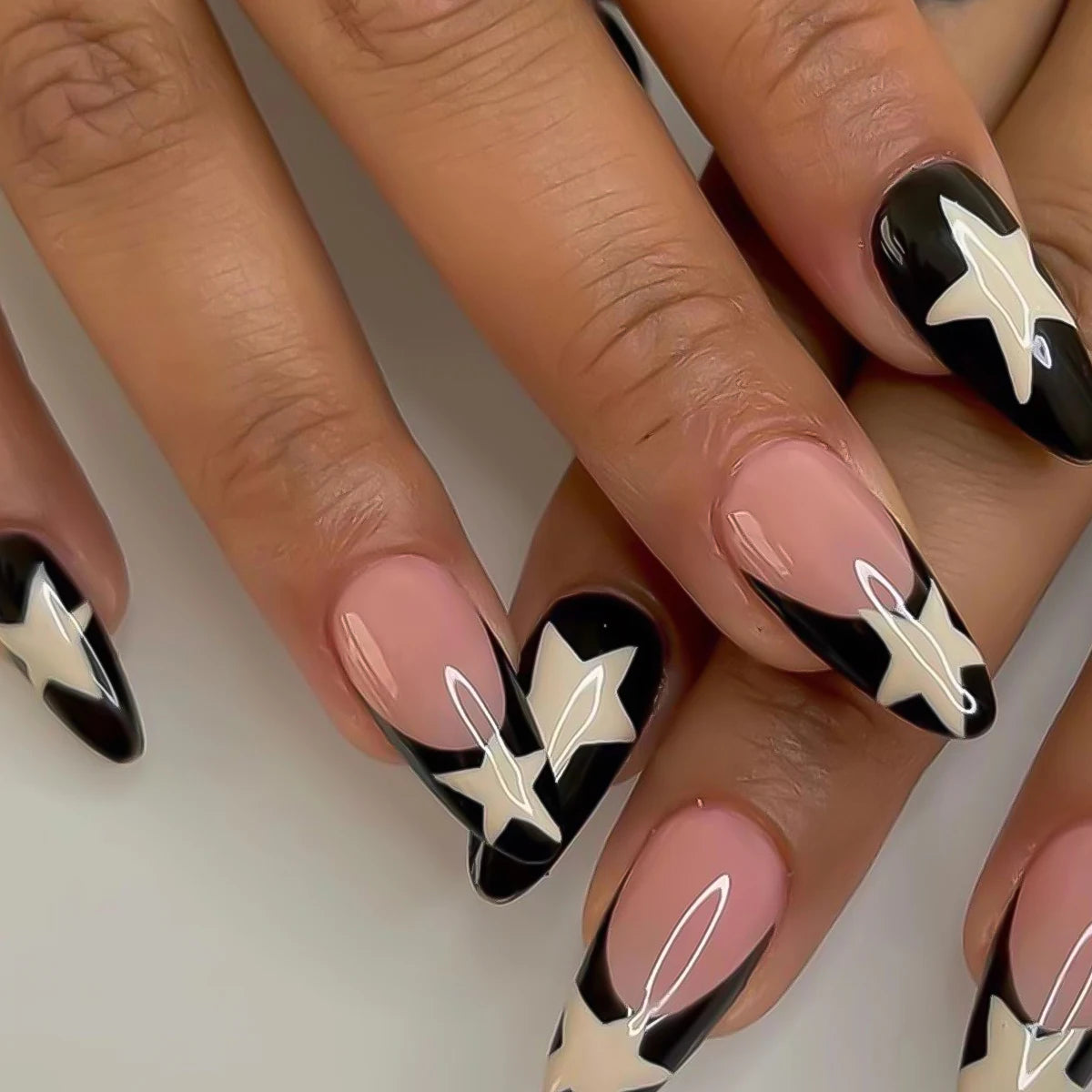 Y2K Star Press on Nails Gradient Black Fake Nails Medium Length Square False Nails Moon Designs for Women Girls Party Daily Use