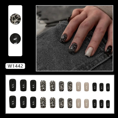 Fresh Green Tea 24 Pcs Fake Nail with Jelly sticker Press on False Nails Wearable Round Head Oval Full Cover Nail Tips