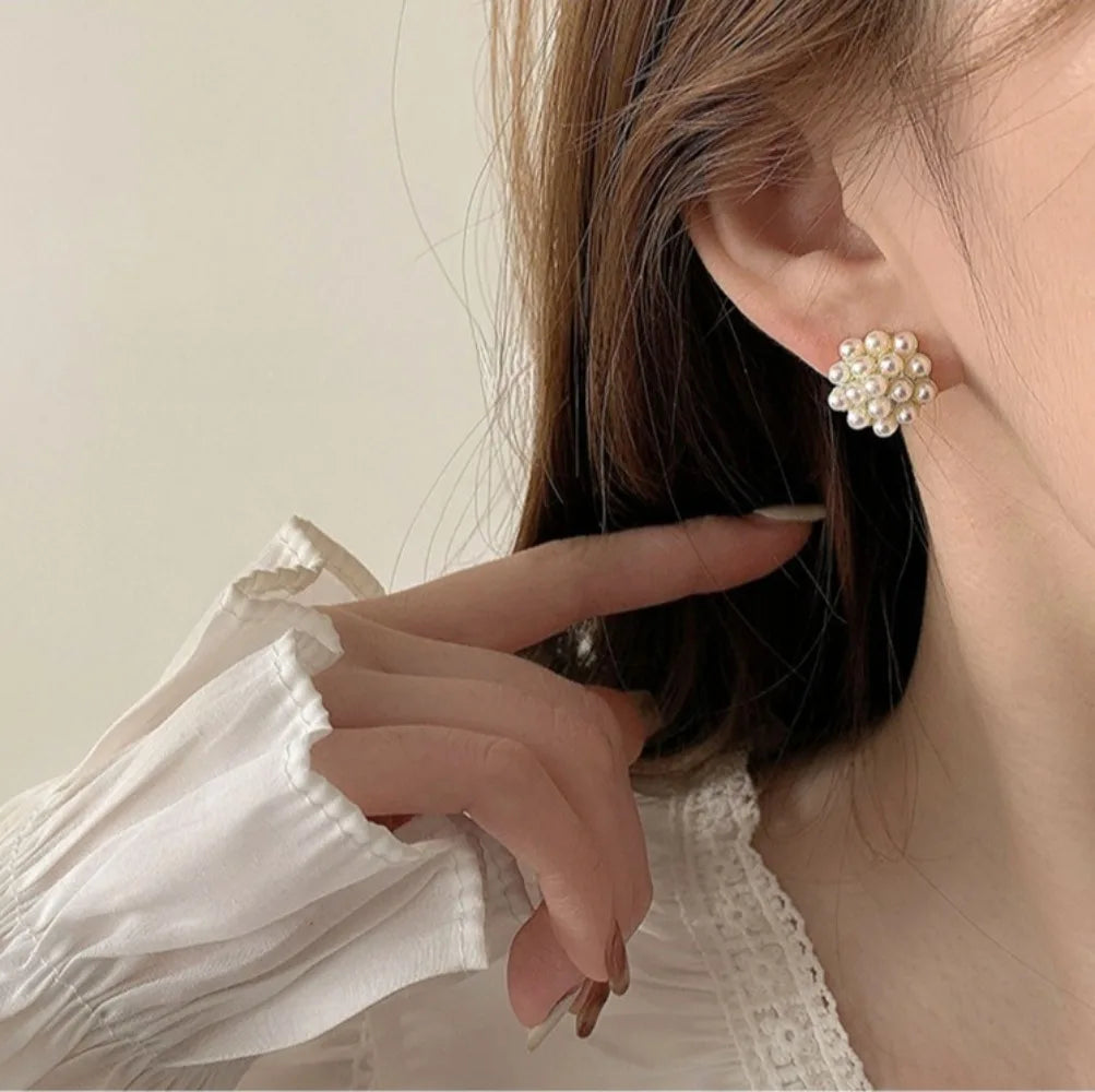 Retro Luxury Gold Color Geometry Trim Edge Imitation Pearl Piercing Stud Earrings for Women Bride Wedding Designer Jewelry Gifts