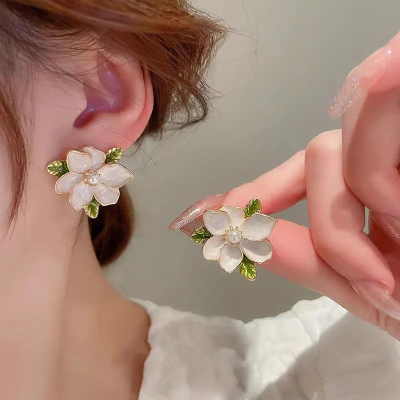 925 Silver Needle Korean Fashion Crystal Flower Earrings For Women Jewelry 2026 Trending  Women's French Pearl Earrings z40