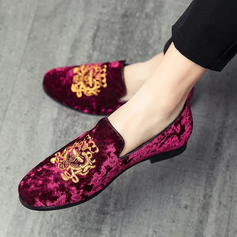 New Men's Suede Soft Penny Loafers Embroidered Design Flat Slip-On Formal Men's Velvet Loafer Dress Shoes Big Size 38~45 Zapatos