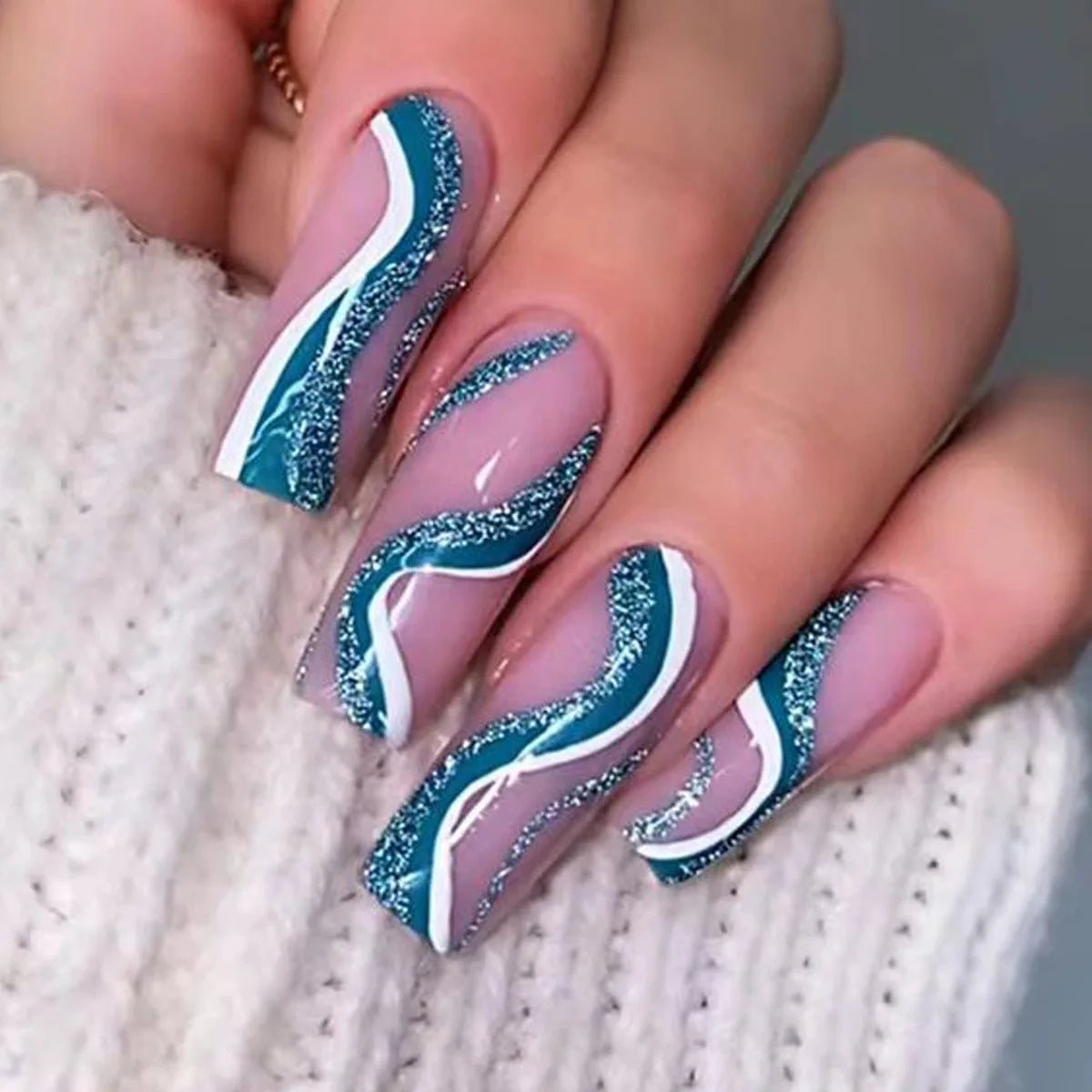 Luxury Designed Reusable Pink Nude False Nails Short Custom Acrylic Press On Nails Artificial Nails With Glue For Woman And Girl