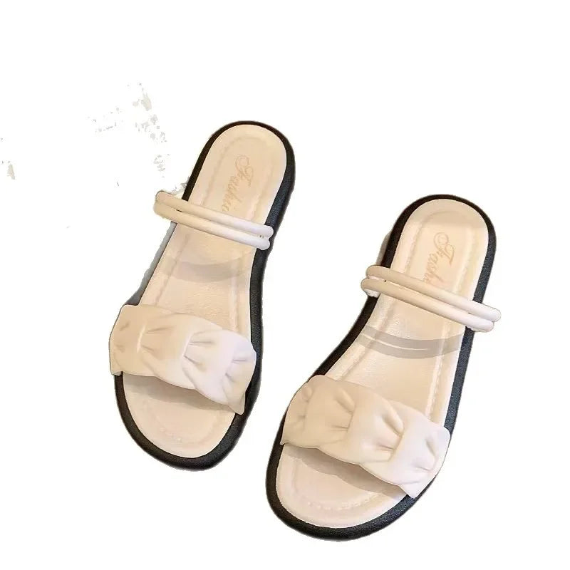 New Women's Flat Bottom Sandals Summer Outdoor Fashion Fairy Style Soft Bottom Beach Shoes Low Heel Toe Exposure Korean Version