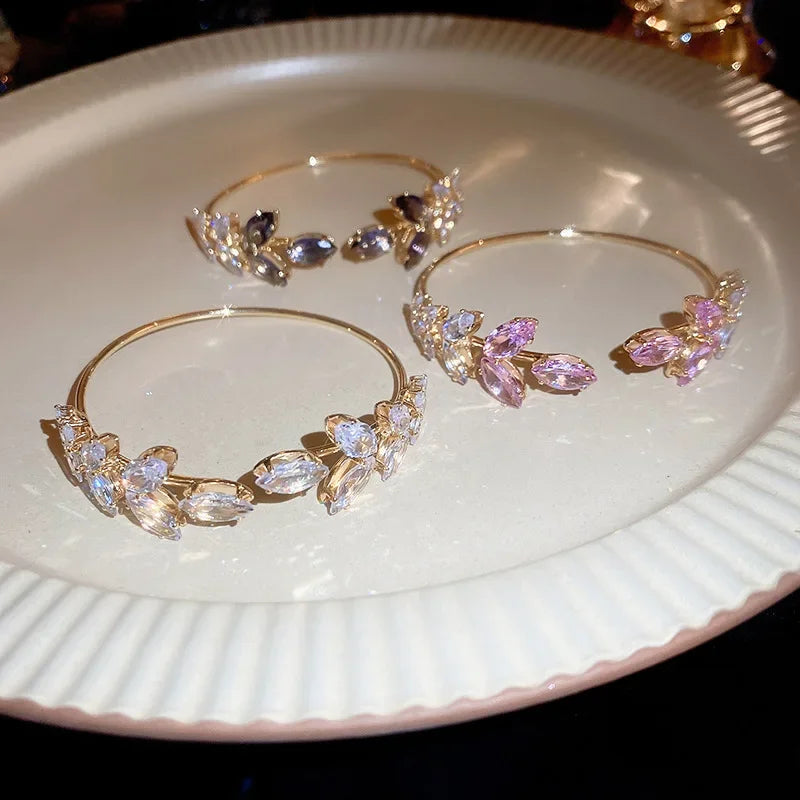 Exquisite Simple Leaf Open Bracelets Elegant Fashion Butterfly Sweet Bracelet Women Light Luxury Sparkle Jewelry