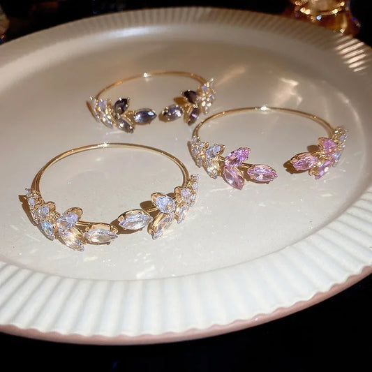 Exquisite Simple Leaf Open Bracelets Elegant Fashion Butterfly Sweet Bracelet Women Light Luxury Sparkle Jewelry