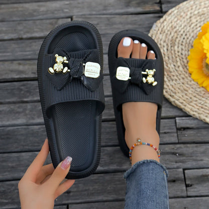 Thick sole flat sandals for women summer outdoor wear, cute bow metal bear beach party walk home fashion best-selling slippers