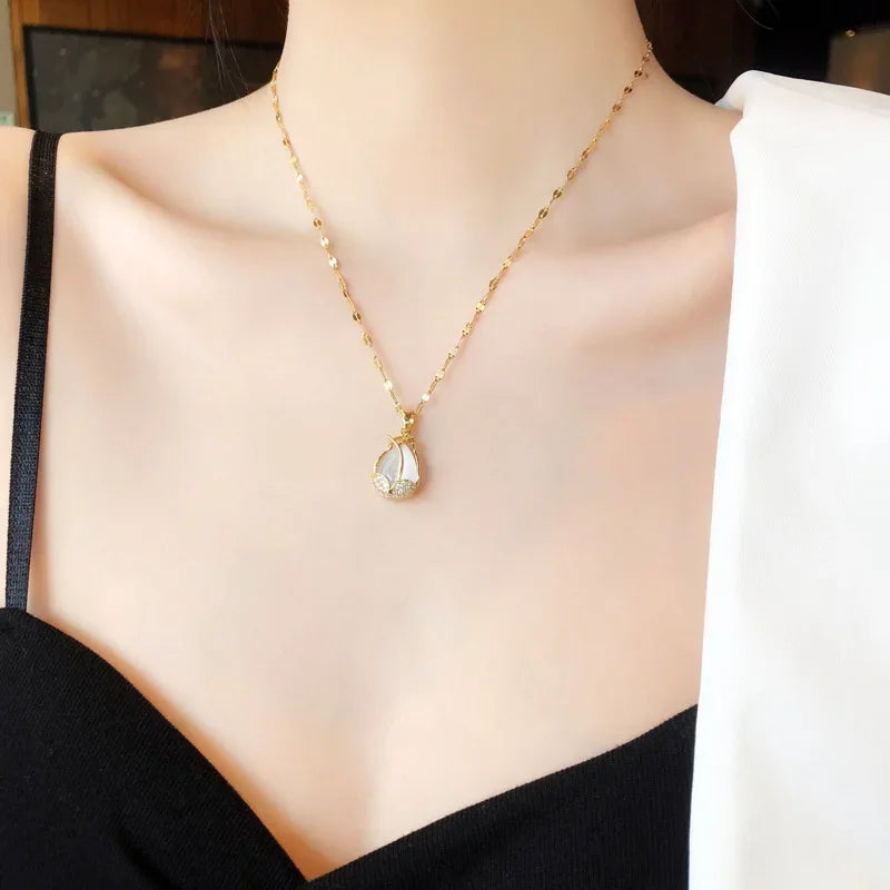 Korean Fashion Tulip Necklace with Rhinestone Golden Necklace Luxury Classic Party Clavicle Chain Necklaces for Women Jewelry