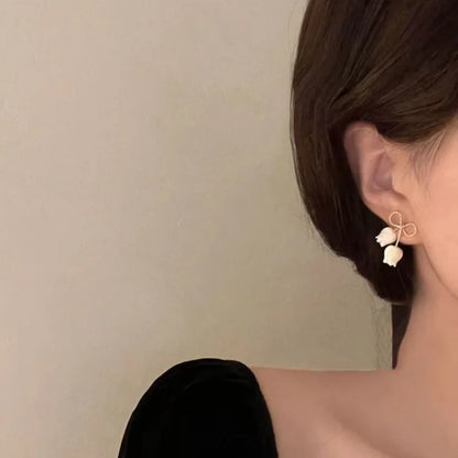 925 Silver Needle Korean Fashion Bowknot Tulip Earrings For Women Jewelry 2026 Trending New Women's White Flower Earrings Brinco
