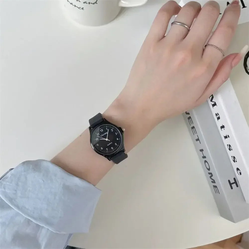 Casual Women Watches Simple Silicone Strap School Student Girls Quartz Wristwatches Creative Birthday Gift for Female