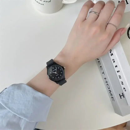 Casual Women Watches Simple Silicone Strap School Student Girls Quartz Wristwatches Creative Birthday Gift for Female