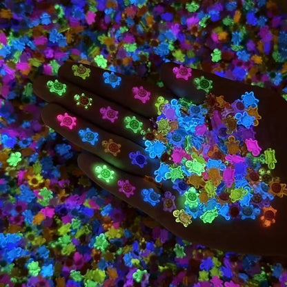 100Pcs Cartoon 3D Luminous Turtle Night Glow DIY Miniature Figurines Dopamine Colored Mini Turtle Nail Charms
