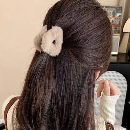2Pcs Plush Cat Ears Shape Hair Clips Women Sweet Cute Beige Duck Beak Clip Hairpin Fashion Girls Headwear Hair Accessories