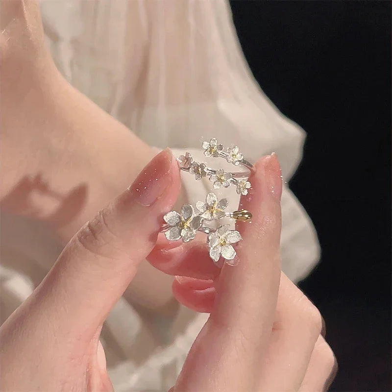 Unique Delicate Flower Opening Adjustable Rings for Women Silver Color Minimalist Finger Ring Engagement Jewelry Female Gift