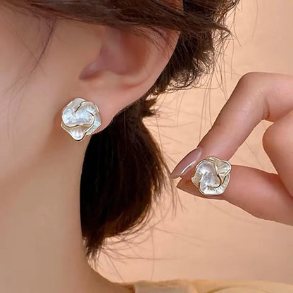 925 Silver Needle Korean Fashion Crystal Flower Earrings For Women Jewelry 2026 Trending  Women's French Pearl Earrings z40