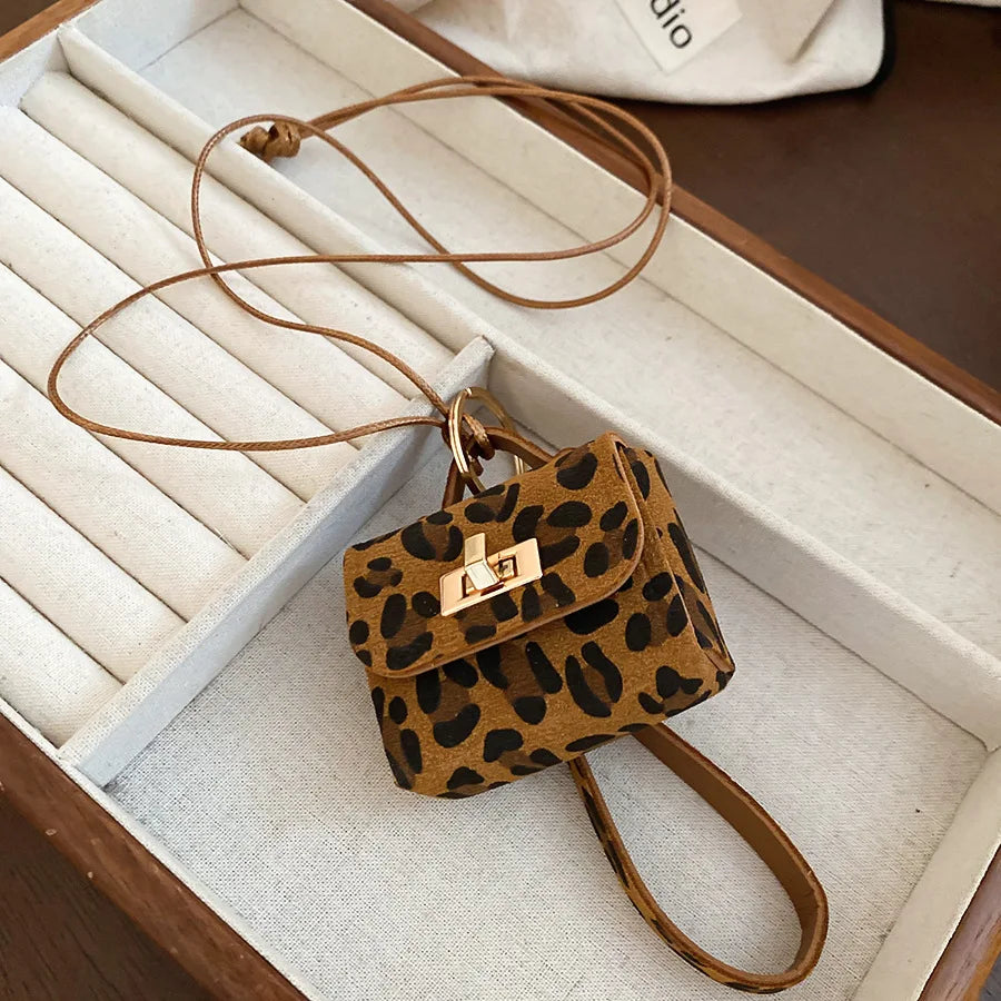 Retro Cute Small Leopard Print Leather Bag Pendant Necklaces for Women Sweater Long Rope Chain Neck Hanging Jewelry Accessory C