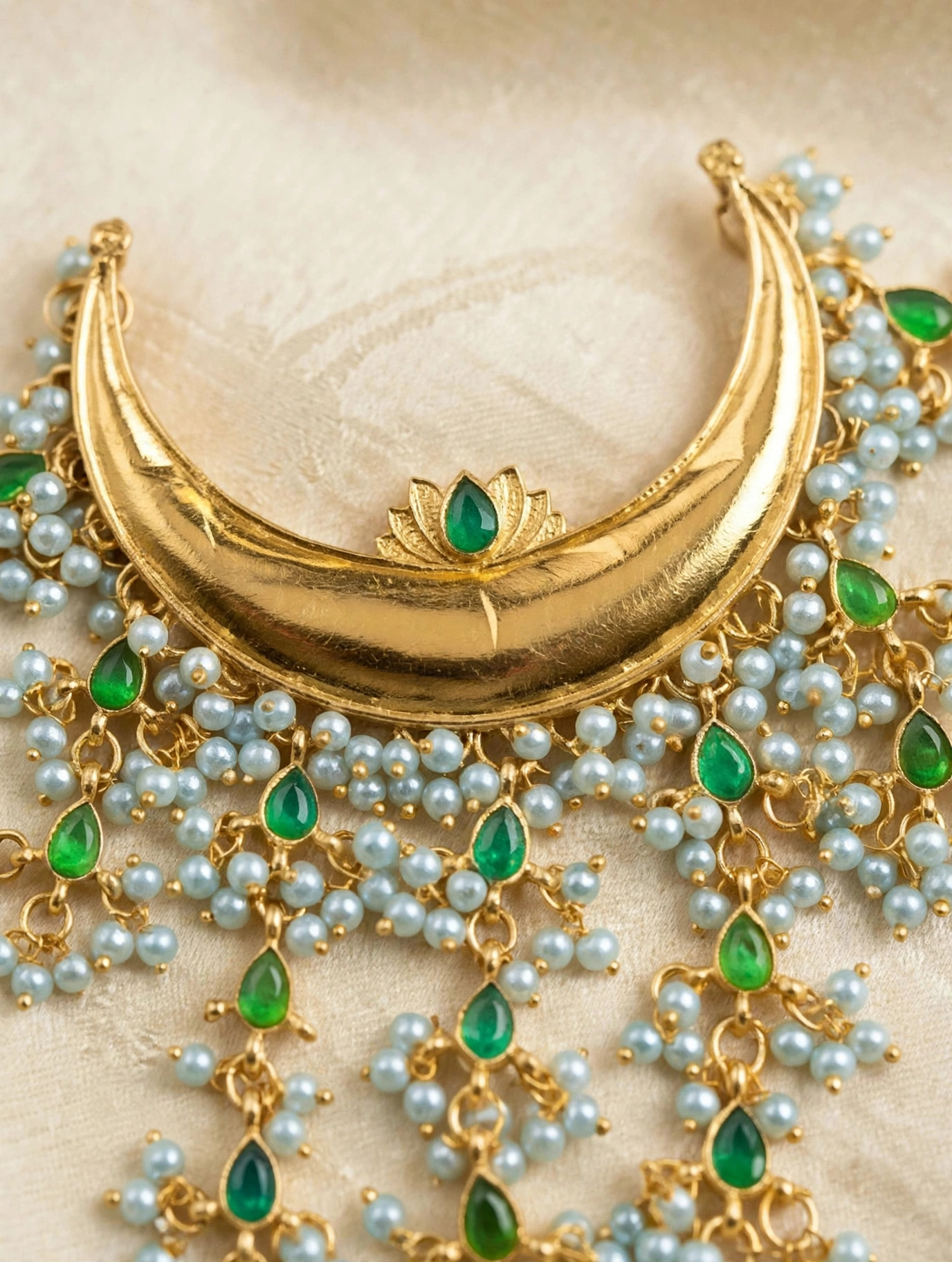 Gold Crescent Pearl Necklace Set — image 3